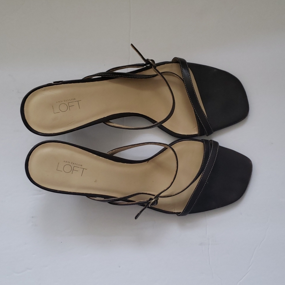 Ann Taylors Loft sandals
